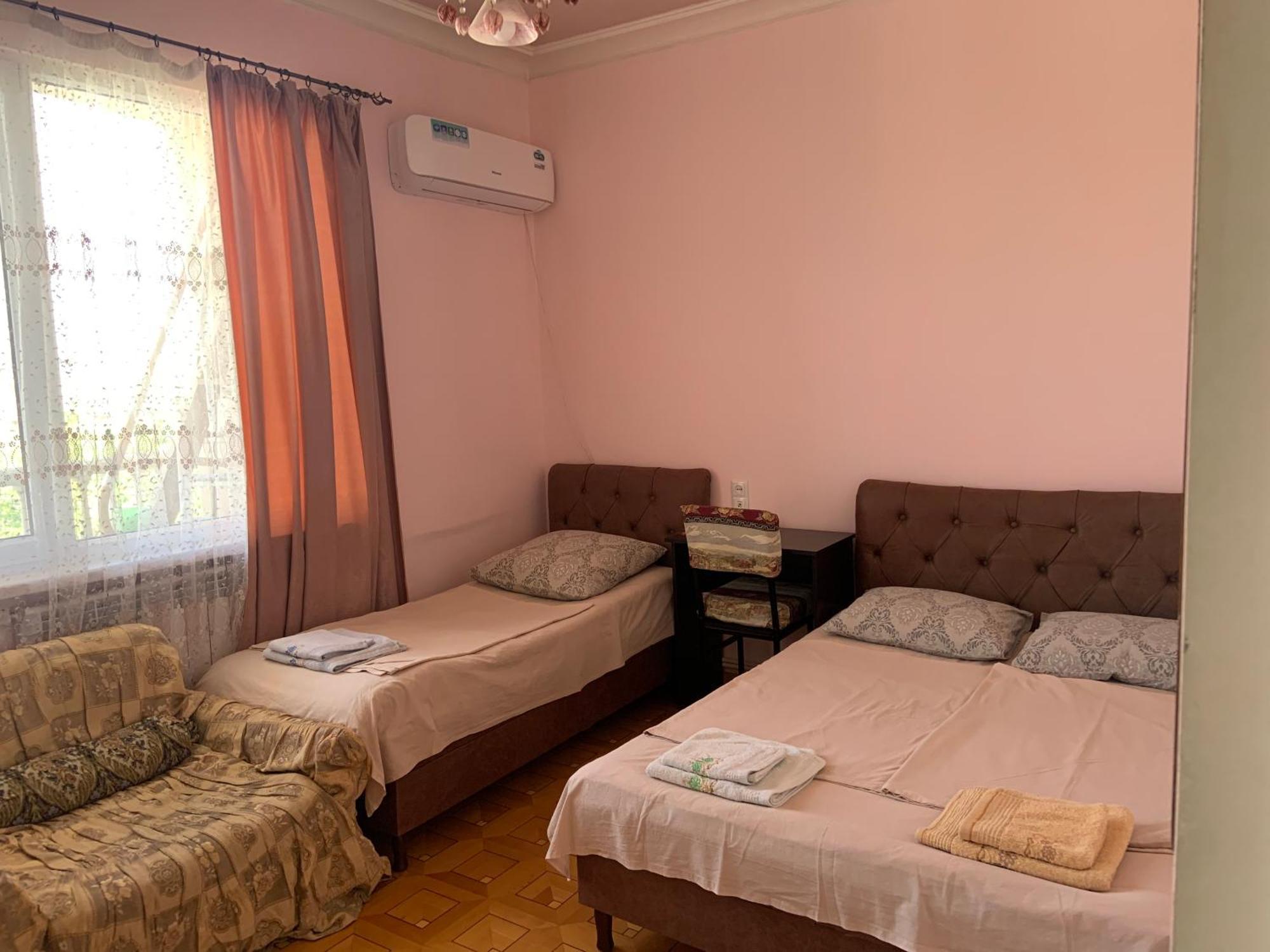 Guest House Lilia Yerevan Ngoại thất bức ảnh