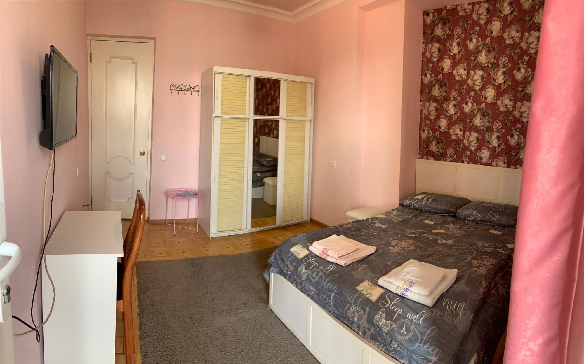 Guest House Lilia Yerevan Ngoại thất bức ảnh