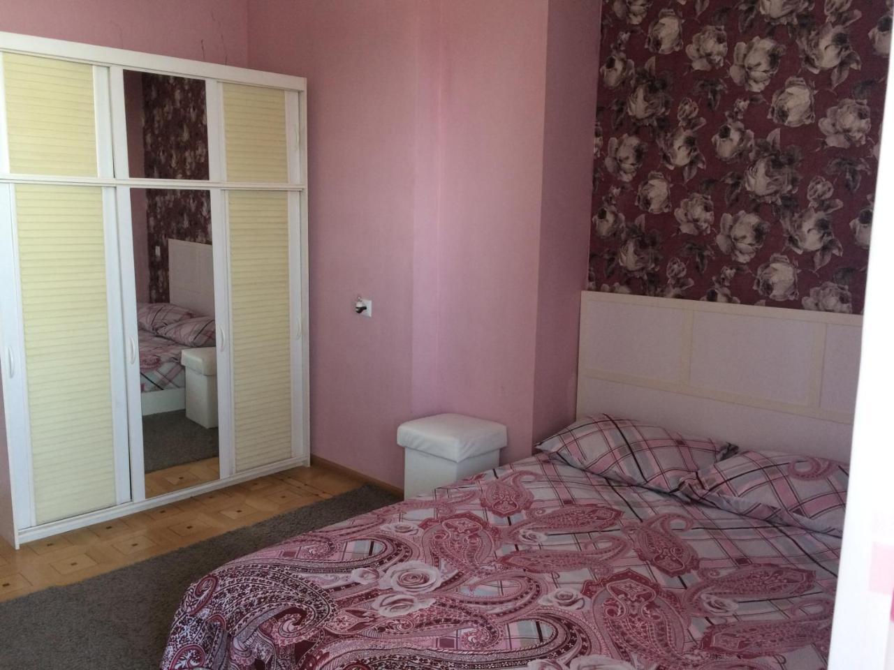 Guest House Lilia Yerevan Ngoại thất bức ảnh